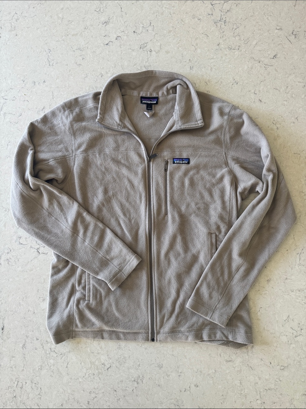 Patagonia Men’s Micro D Jacket Taupe/ Mushroom color EUC
